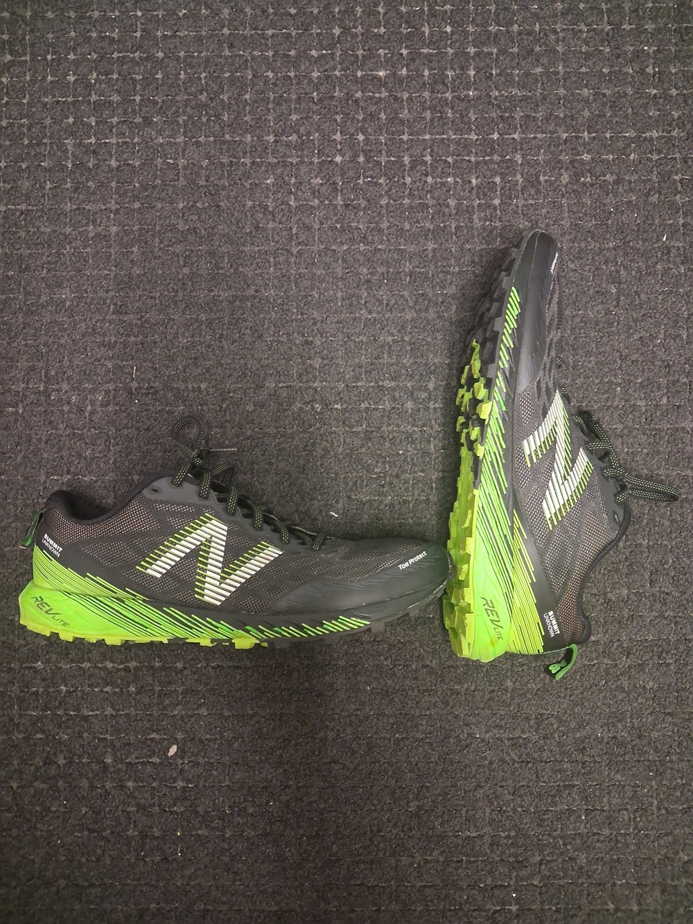 New Balance Men's Black and Neon Green Trail Running Shoes